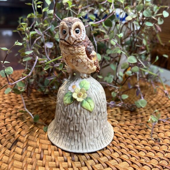 Vintage Owl Fine Bone China Towle Bird Bell, Tip Of Tail Chipped - Picture 1 of 7